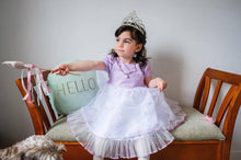 Load image into Gallery viewer, Sparkle Heart Earrings