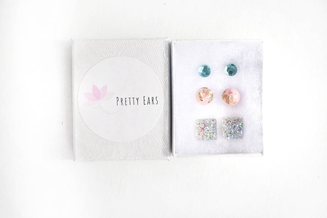 Past Surprise Adult Box: Single Earrings Listing