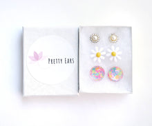 Load image into Gallery viewer, Past Monthly Surprise Kid Box: Single Earrings Listing
